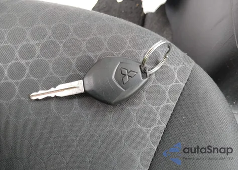 2015 Mitsubishi Mirage De/Rf z USA, uszkodzony, nr VIN ML32A3HJ4FH006529